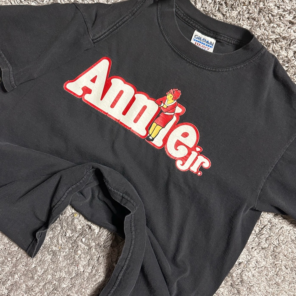 2000s Annie Jr Cast Shirt